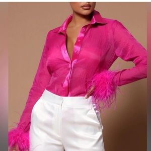 NEVER WORN FEATHER SLEEVE SHIRT/ SIZE S / NEW WITH TAGS